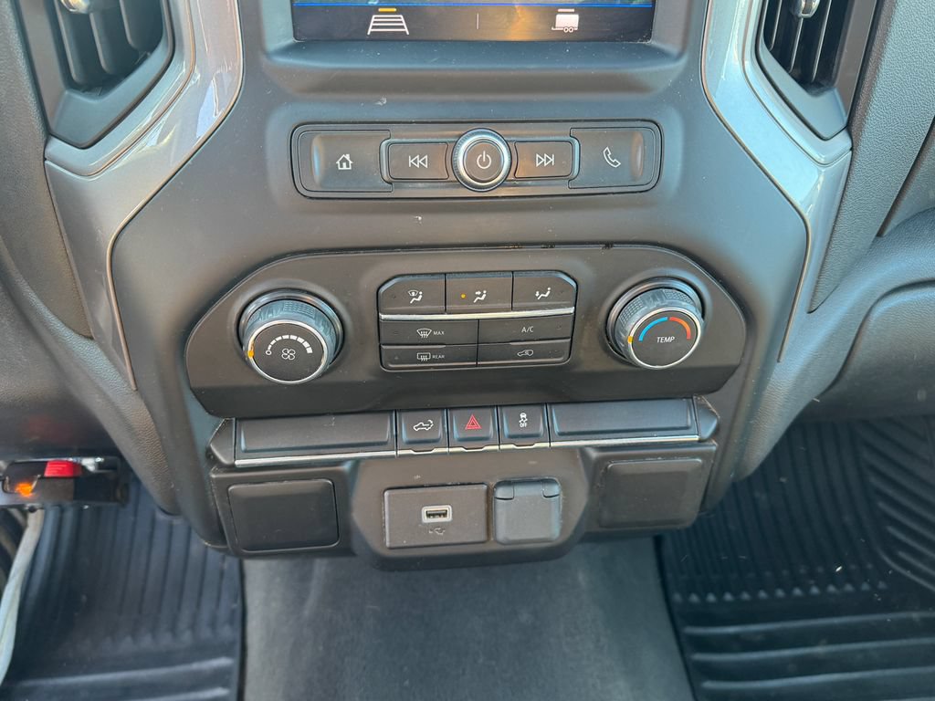 Used 2020 Chevrolet Silverado 1500 Custom w/ Custom Value Package AWD/4WD image 19