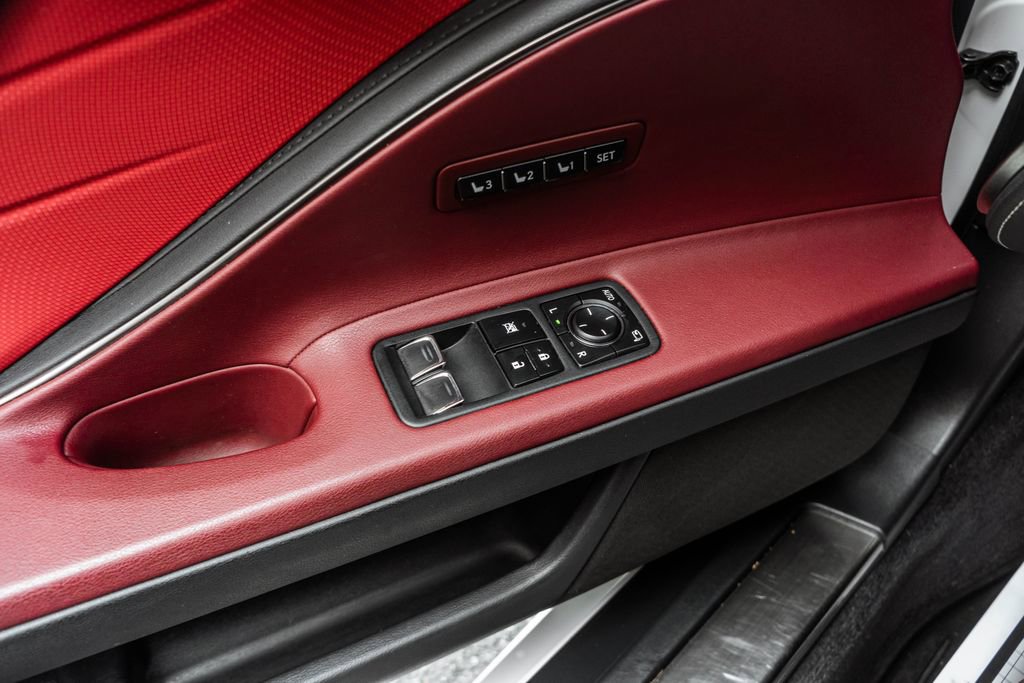 Used 2021 Lexus LC 500 Convertible image 17