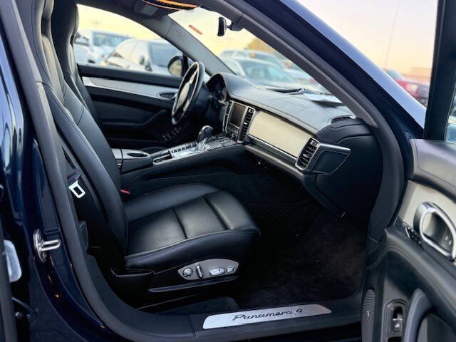 Used 2014 Porsche Panamera 4 AWD/4WD image 15