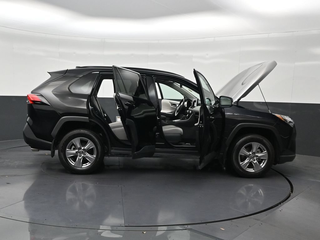Used 2025 Toyota RAV4 XLE w/ Convenience Package FWD image 33