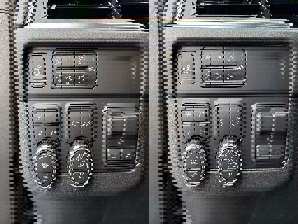 New 2025 Chevrolet Tahoe High Country image 14