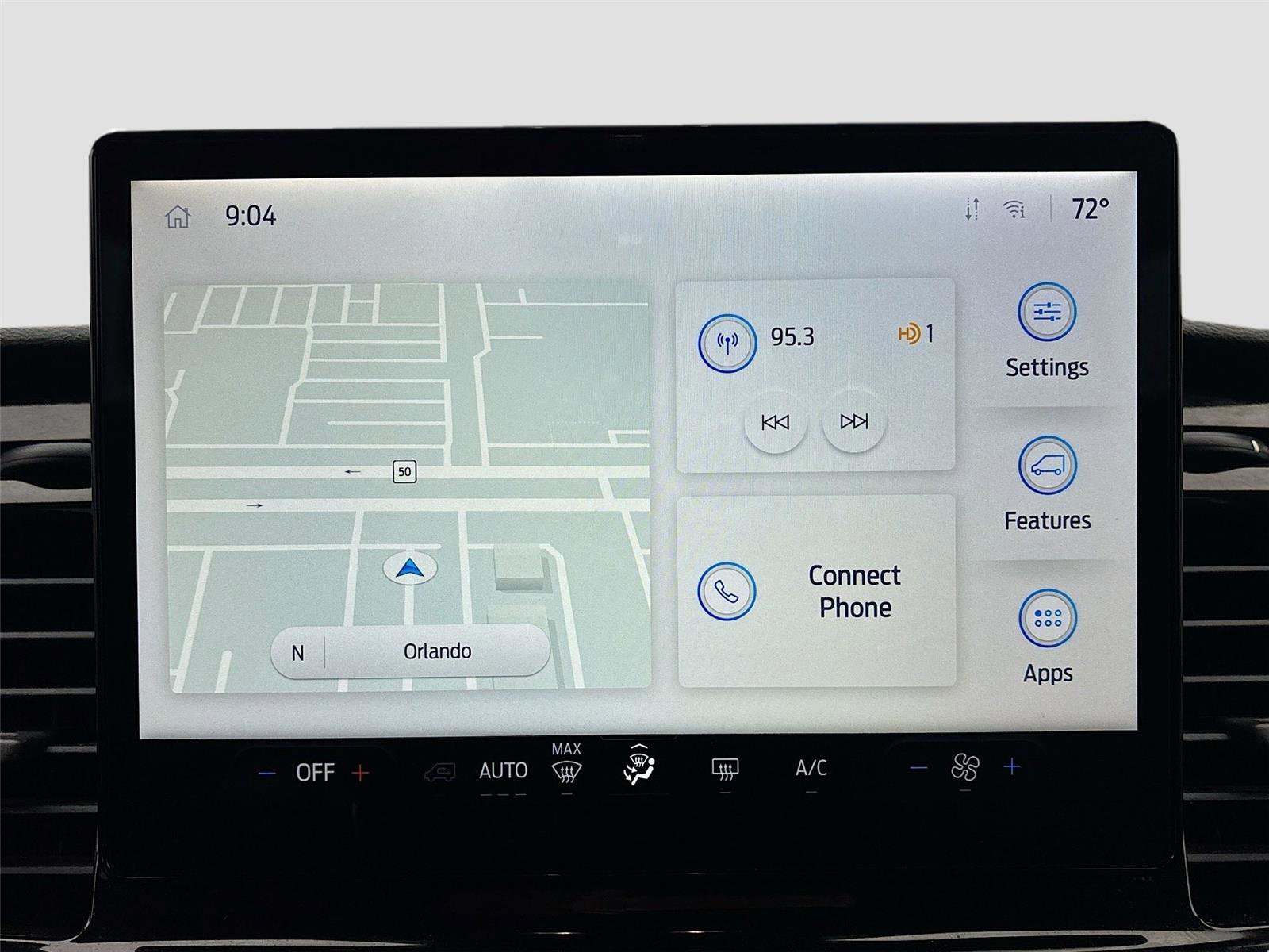 Used 2023 Ford Transit 350 XLT image 15