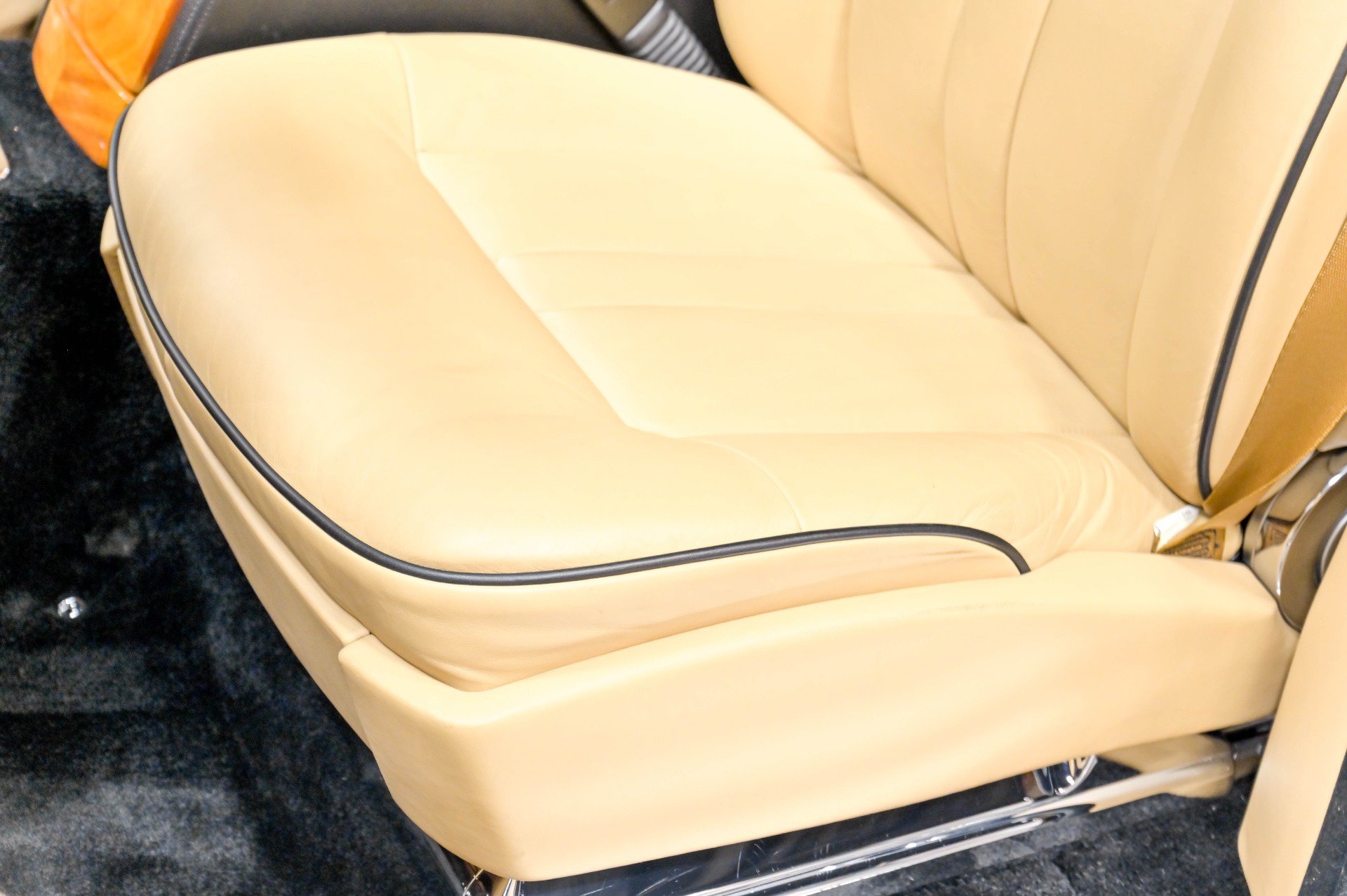 Used 2013 Rolls-Royce Phantom Sedan RWD image 9