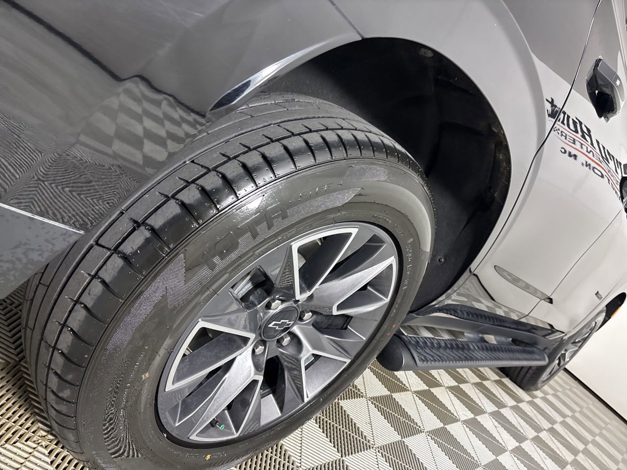 Used 2023 Chevrolet Tahoe Z71 image 37