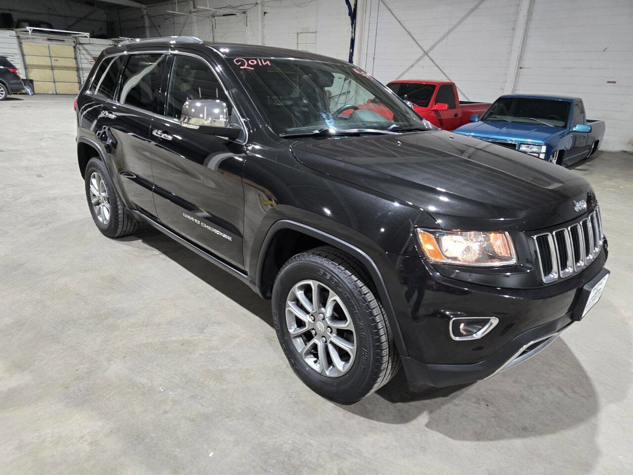 Used 2014 Jeep Grand Cherokee Limited AWD/4WD image 16