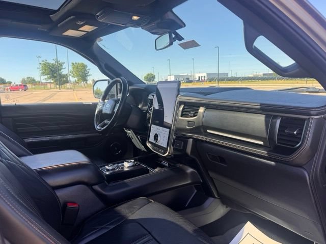 Used 2024 Ford Expedition Max Platinum AWD/4WD image 26