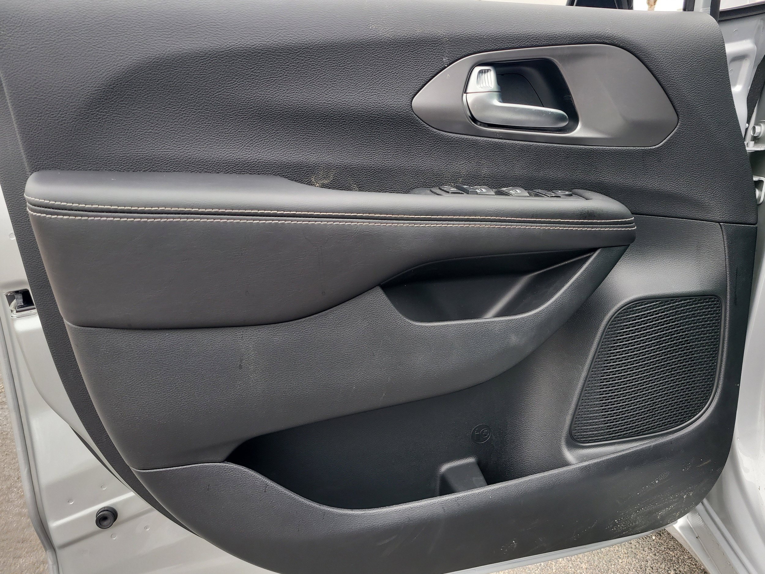 New 2026 Chrysler Voyager LX FWD image 14