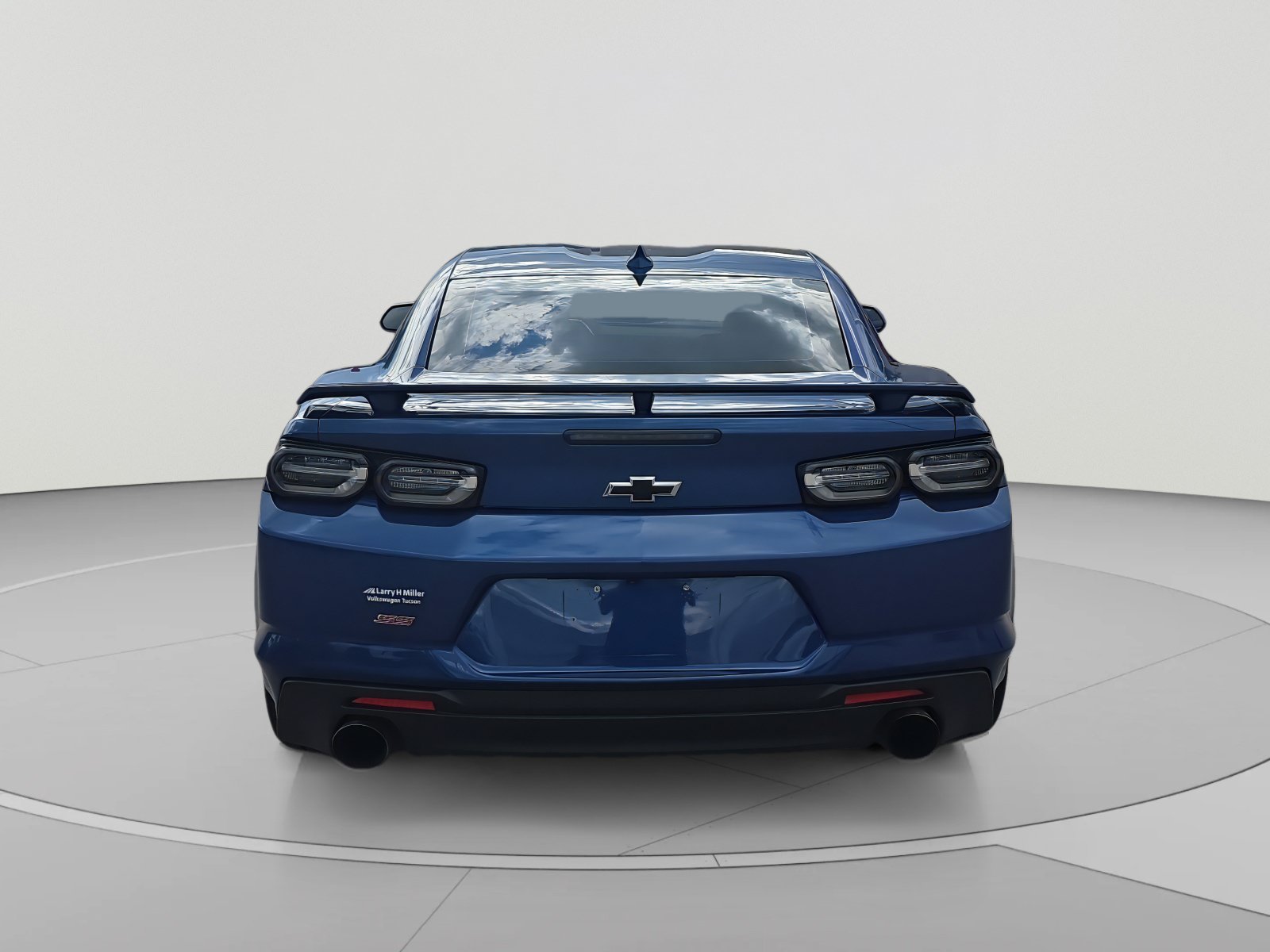 Used 2022 Chevrolet Camaro LT RWD image 4