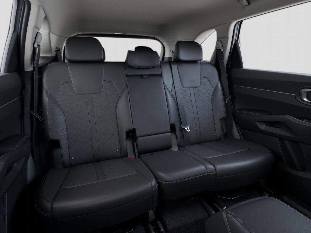 Used 2025 Kia Sorento S AWD/4WD image 16