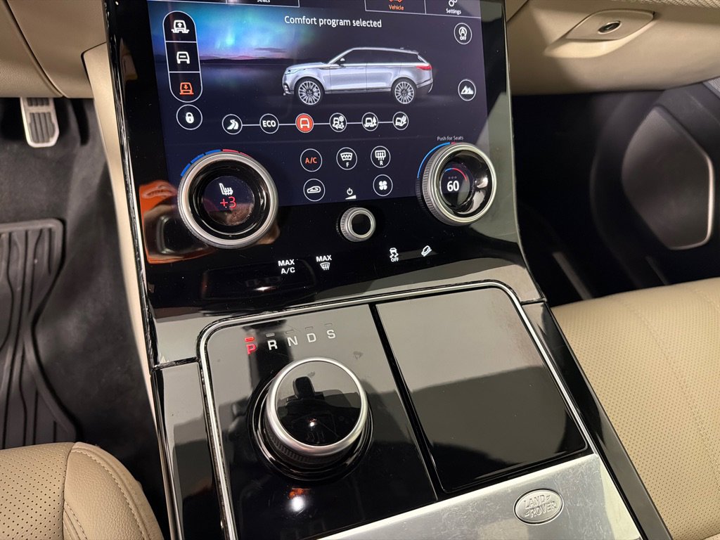 Used 2018 Land Rover Range Rover Velar R-Dynamic SE AWD/4WD image 21