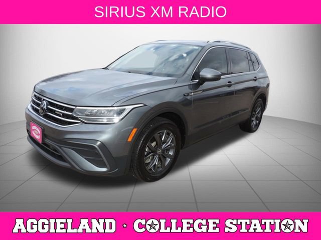 Used 2023 Volkswagen Tiguan SE w/ Panoramic Sunroof Package FWD image 8