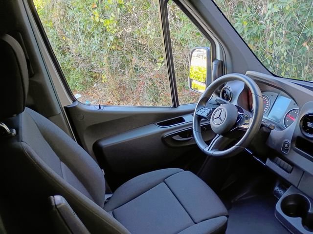 Used 2025 Mercedes-Benz Sprinter 2500 image 55