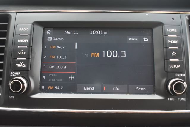 Used 2019 Kia Sedona LX image 27