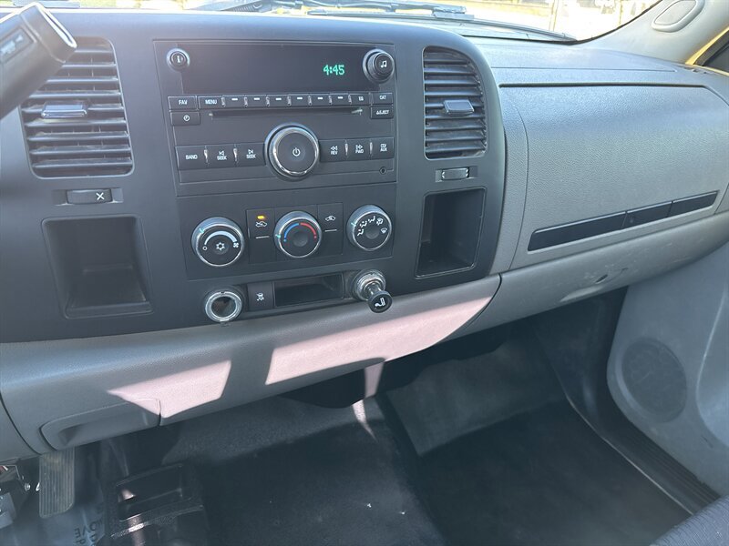 Used 2011 Chevrolet Silverado 3500 W/T AWD/4WD image 39