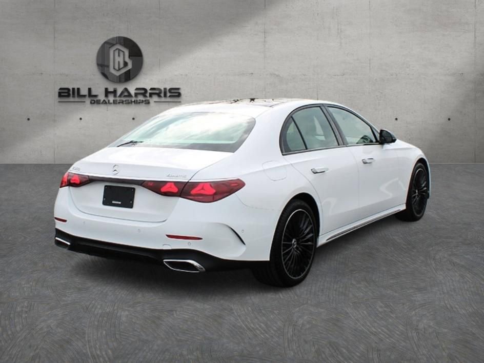 Used 2024 Mercedes-Benz E 350 4MATIC Sedan image 7