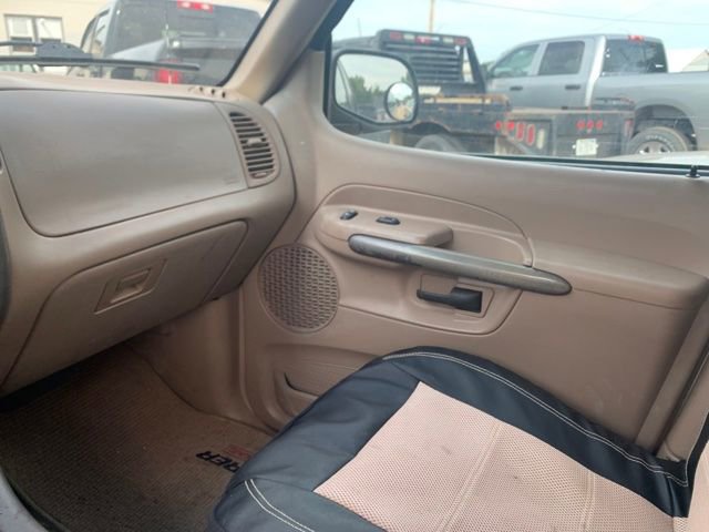 Used 2001 Ford Explorer Sport Trac 4x4 image 8
