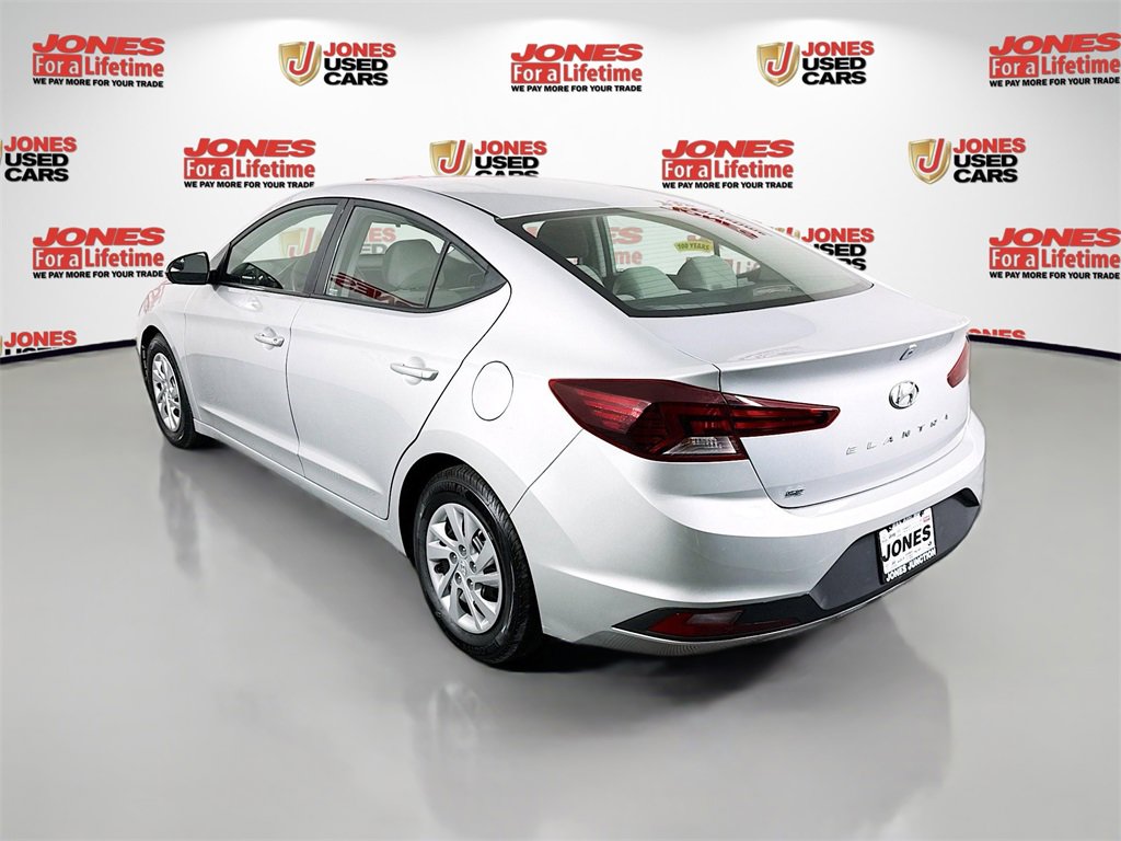 Used 2019 Hyundai Elantra SE image 2