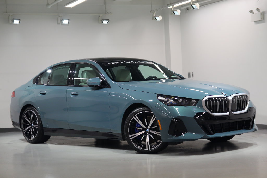 Used 2026 BMW 540i xDrive w/ Executive Package AWD/4WD image 7