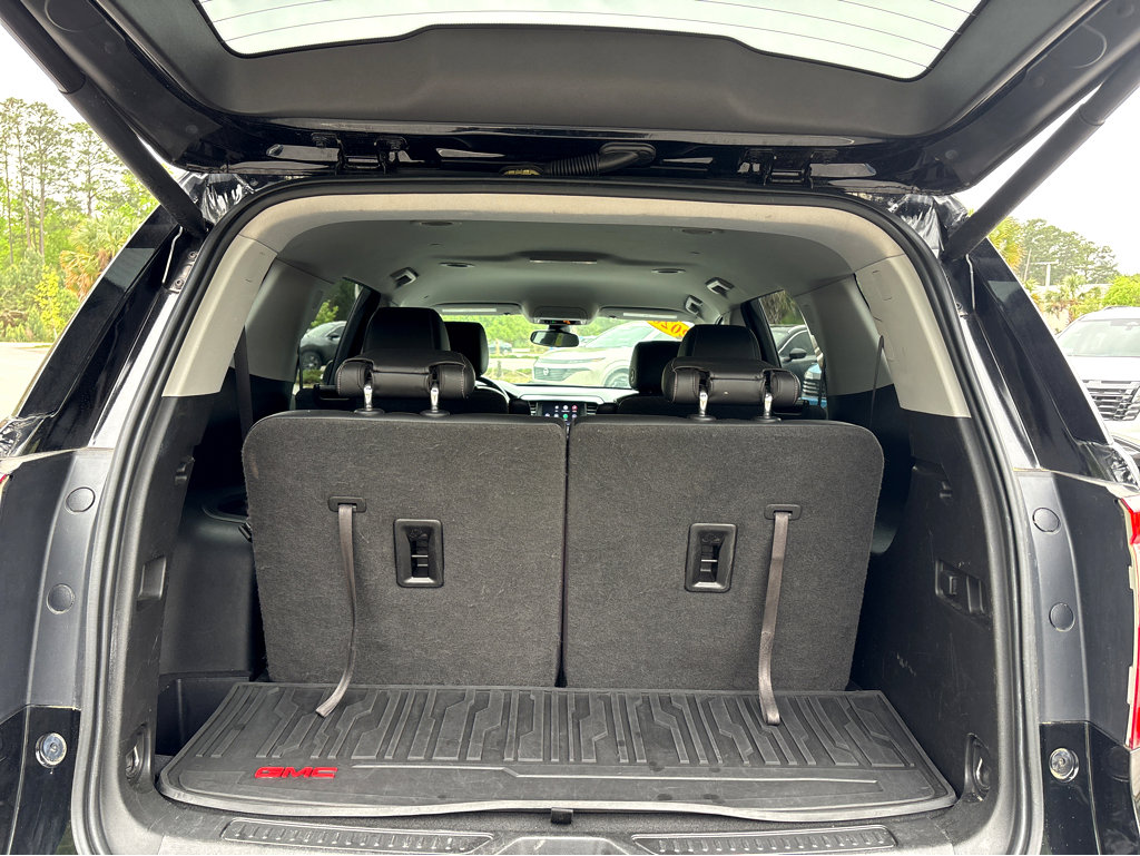 Used 2020 GMC Acadia SLT w/ Driver Alert Package II image 26