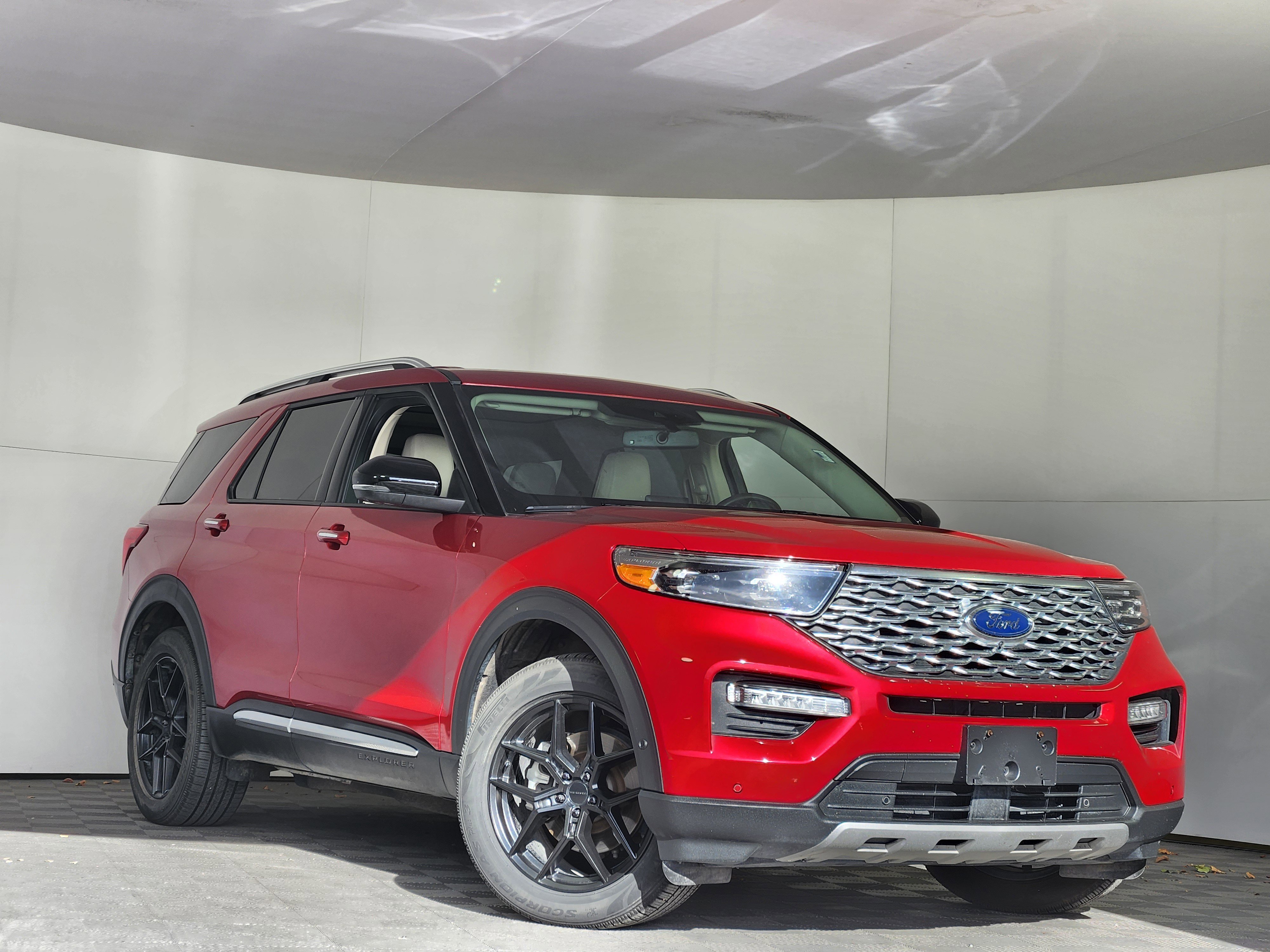 Certified 2022 Ford Explorer Platinum w/ Equipment Group 601A