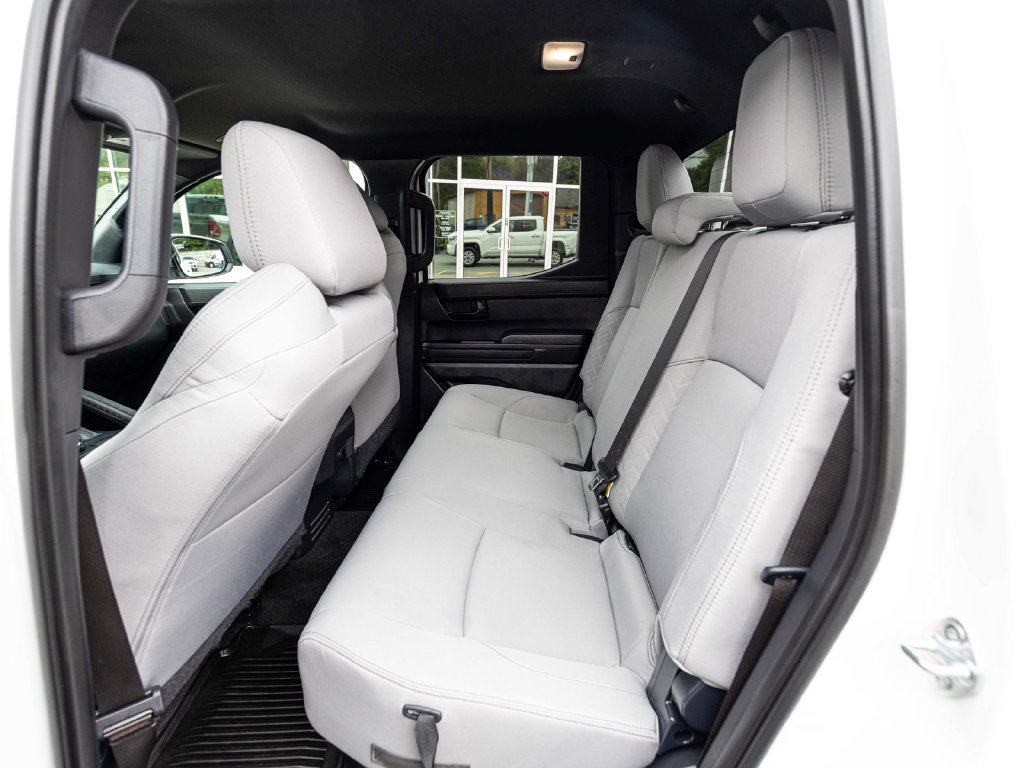 Used 2025 Toyota Tacoma SR5 AWD/4WD image 26