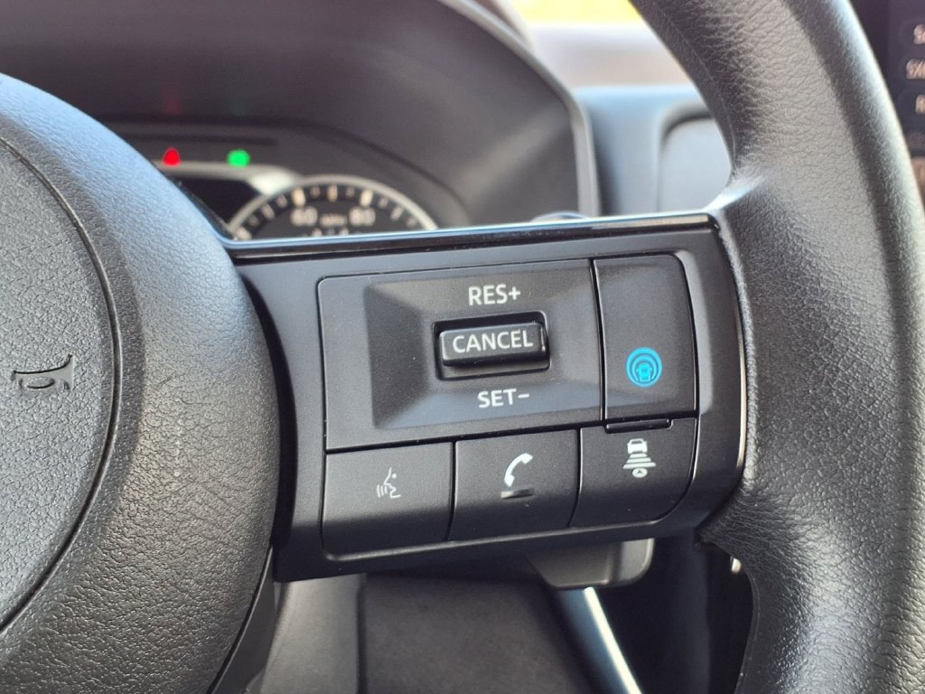 Used 2022 Nissan Rogue SV FWD image 21
