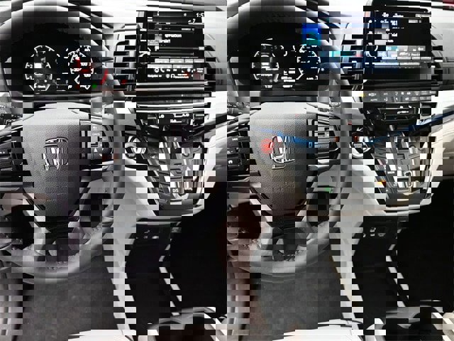 New 2026 Honda Odyssey Touring image 19