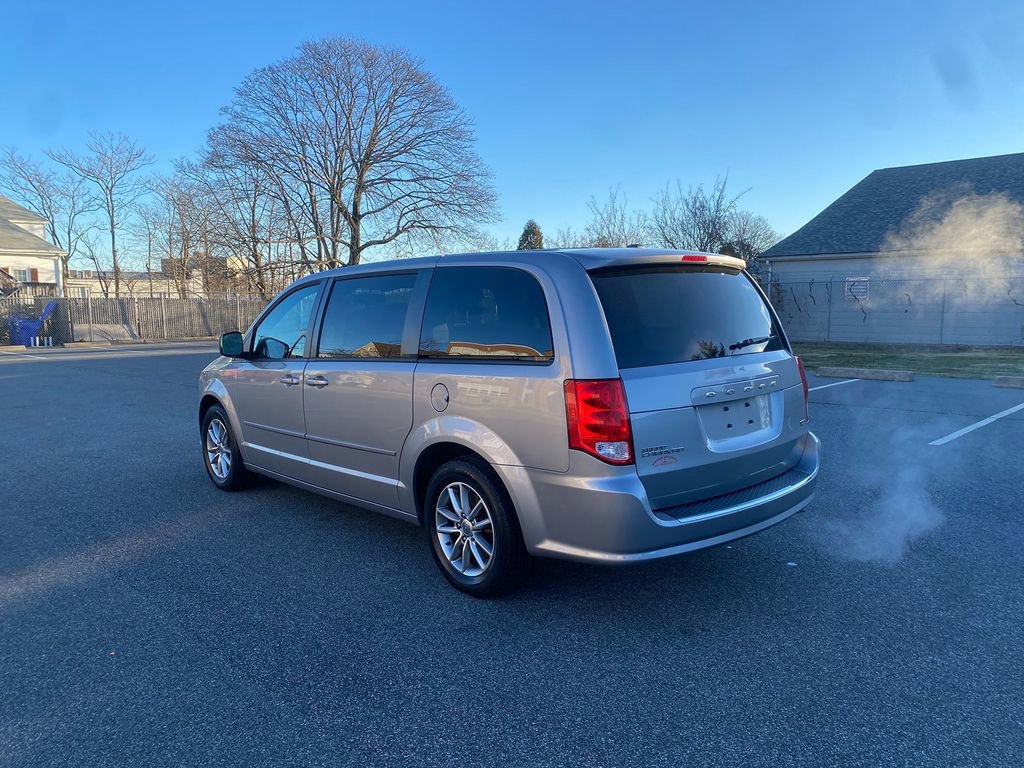 Used 2016 Dodge Grand Caravan SE image 8