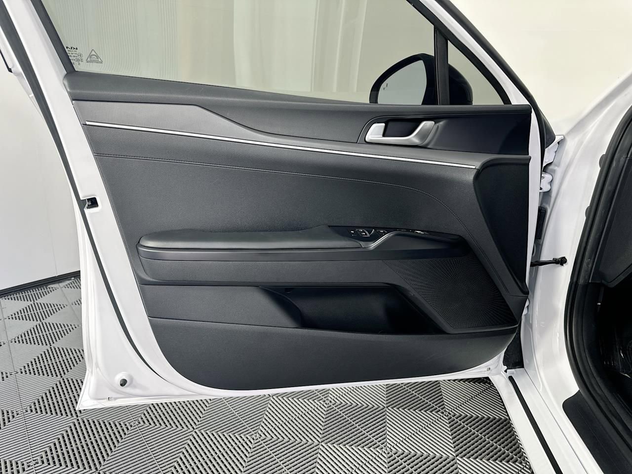 Used 2022 Kia K5 GT-Line image 25