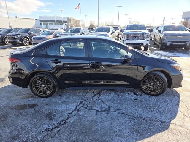 Used 2024 Toyota Corolla SE Nightshade w/ SE Convenience Package image 16