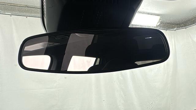 Used 2025 Chevrolet Equinox LT image 32