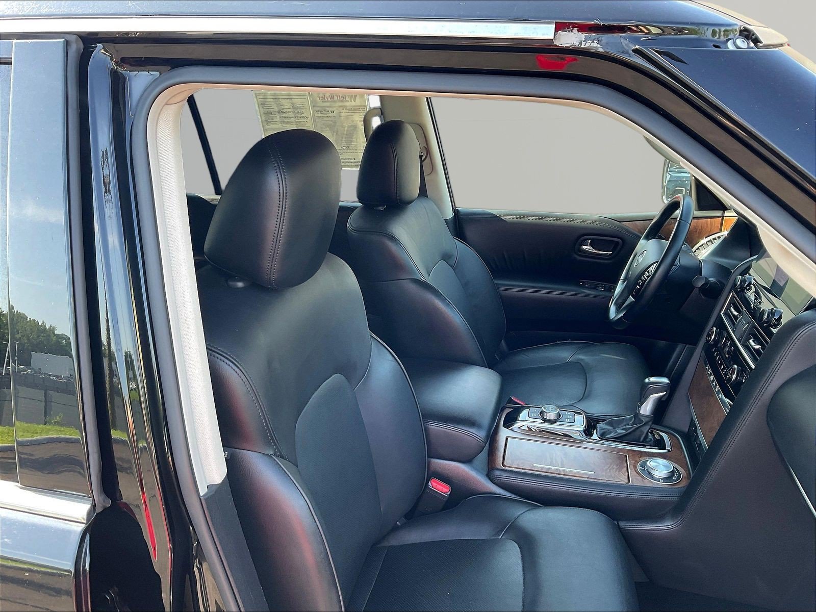 Used 2024 Nissan Armada SL AWD/4WD image 29