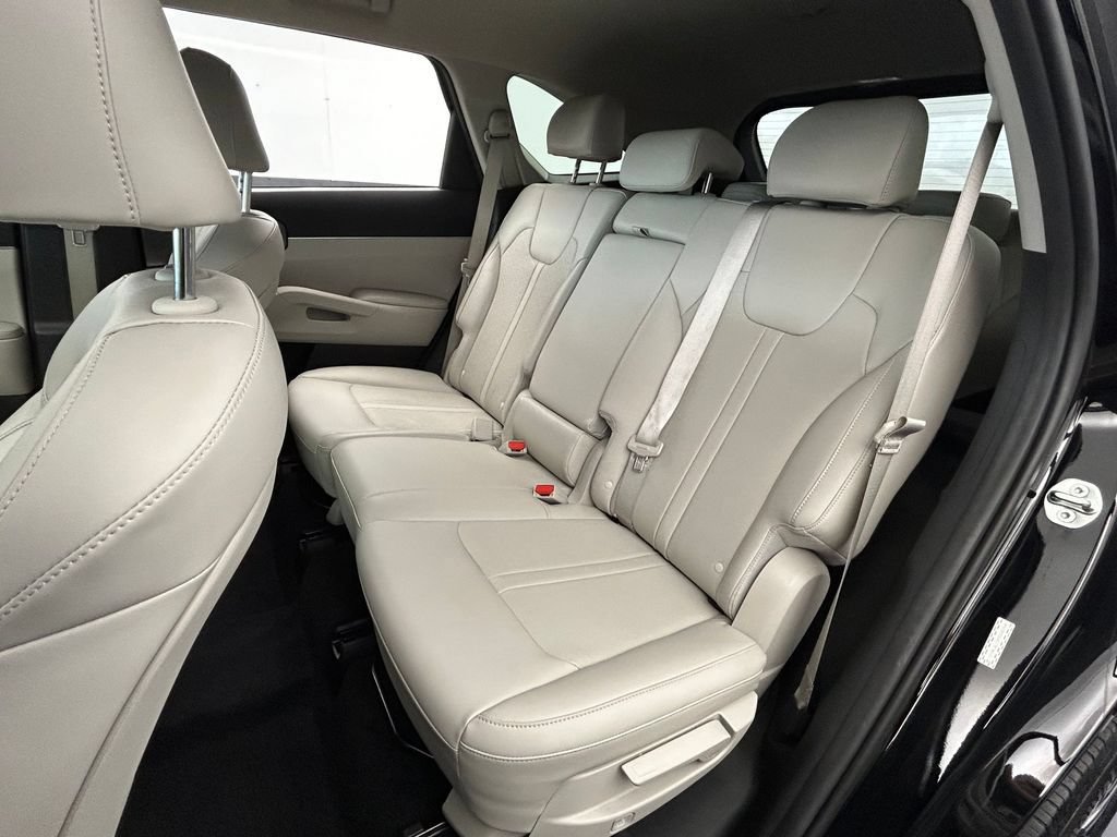 Used 2023 Kia Sorento S FWD image 24