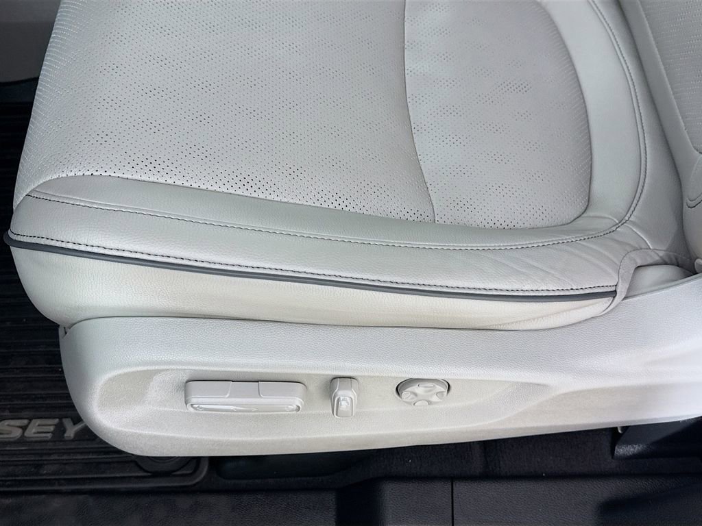 Used 2023 Honda Odyssey Elite image 22