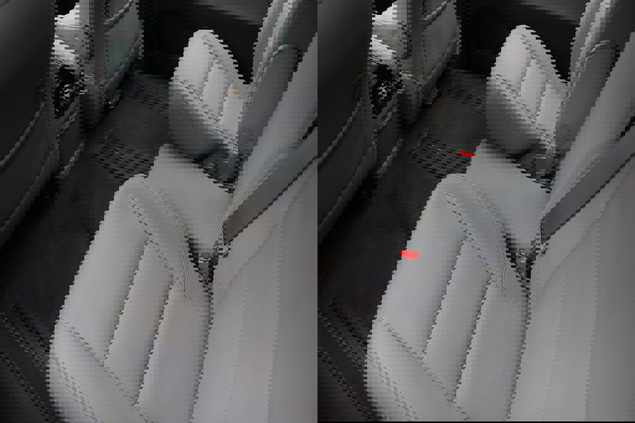 Used 2020 Toyota Sienna XLE image 13