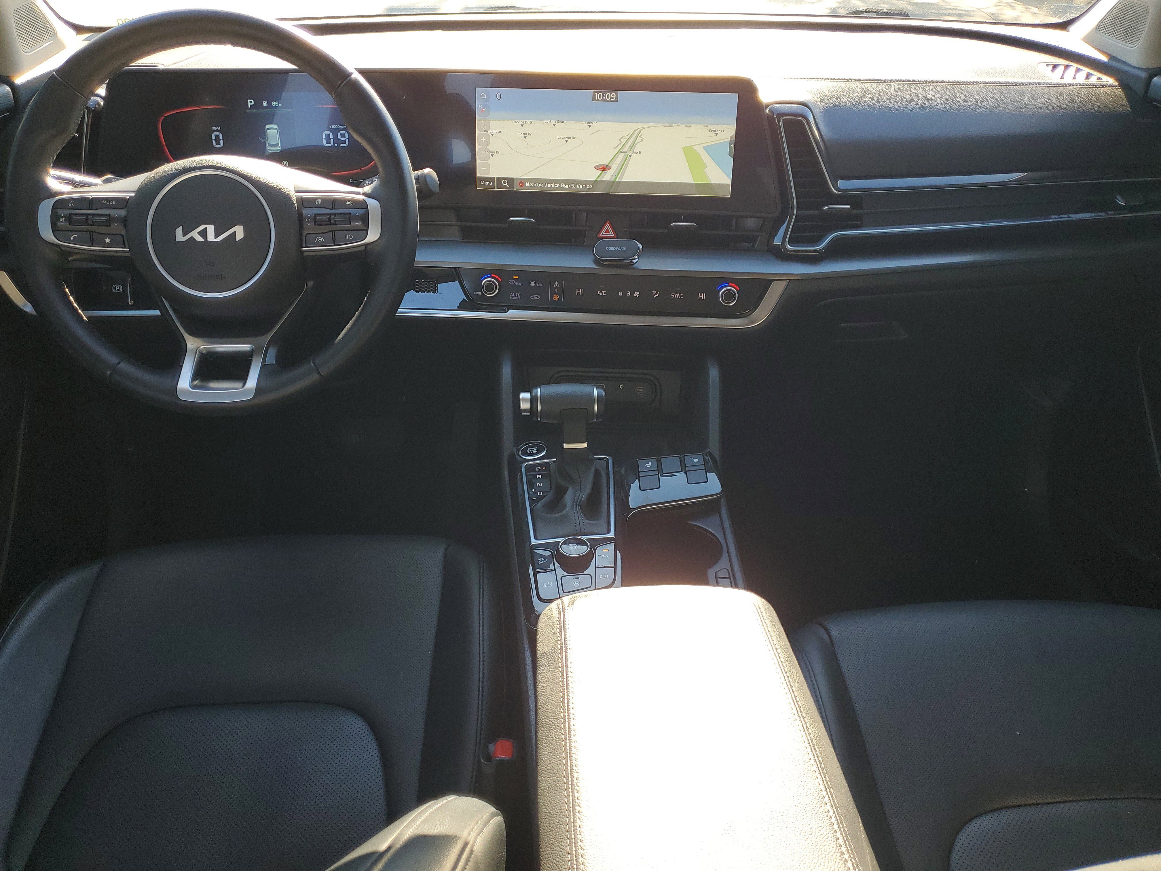 Used 2023 Kia Sportage EX image 14