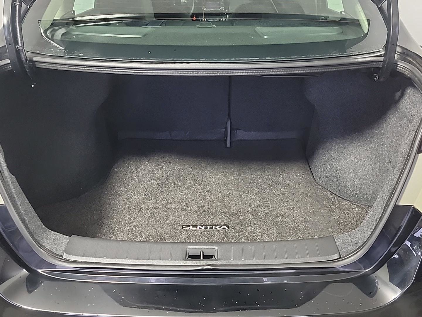 Used 2017 Nissan Sentra SR FWD image 7