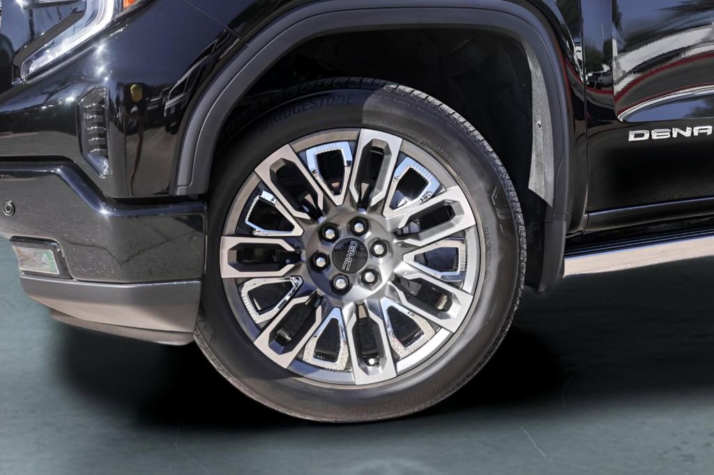 Certified 2025 GMC Sierra 1500 Denali Ultimate image 4