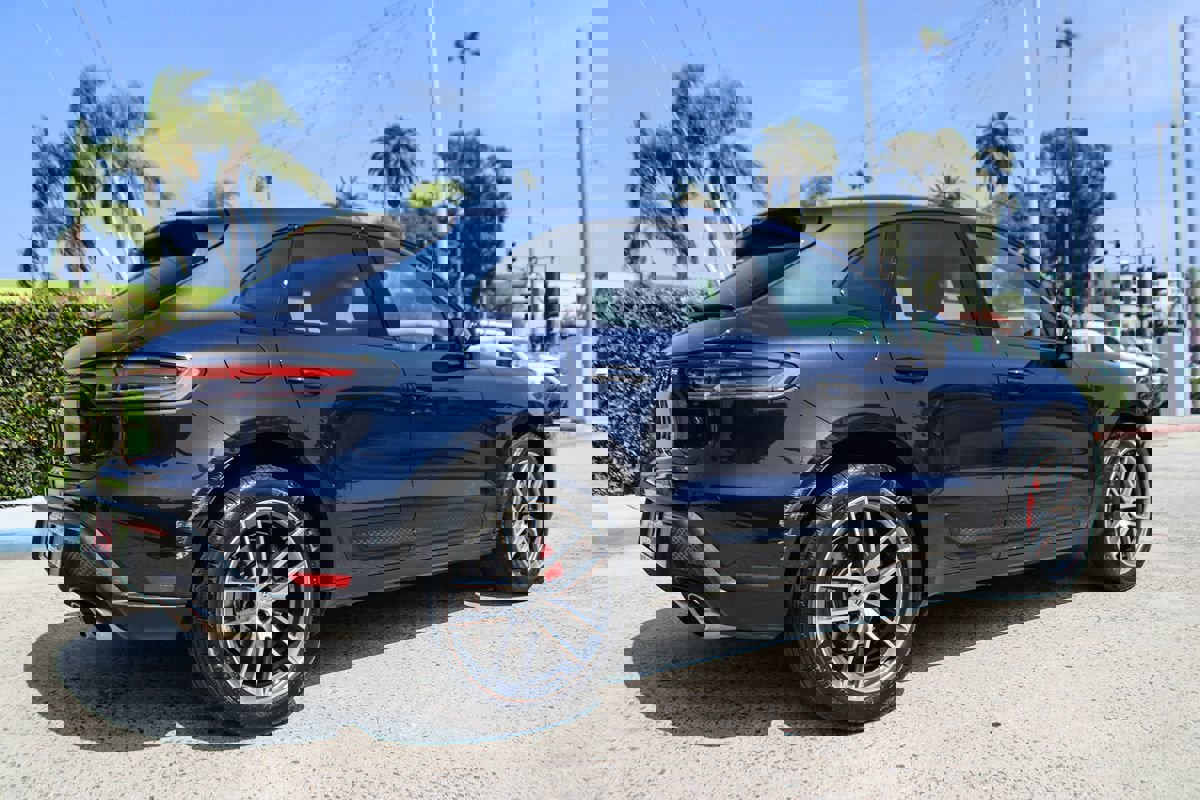 Used 2022 Porsche Macan S image 6