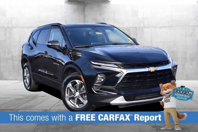 Used 2024 Chevrolet Blazer LT image 2