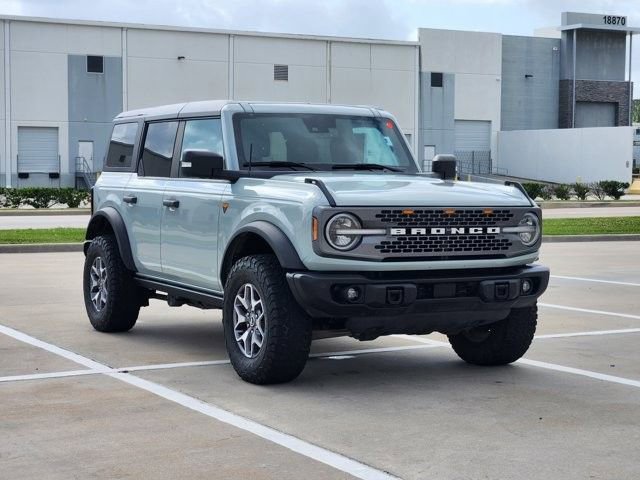 Used 2023 Ford Bronco Badlands image 3