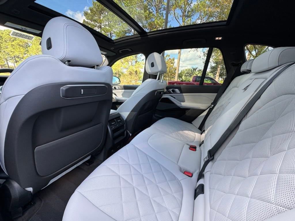 Used 2025 BMW X5 xDrive50e w/ Premium Package image 15