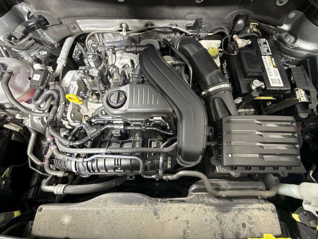 Used 2022 Volkswagen Taos SE image 30