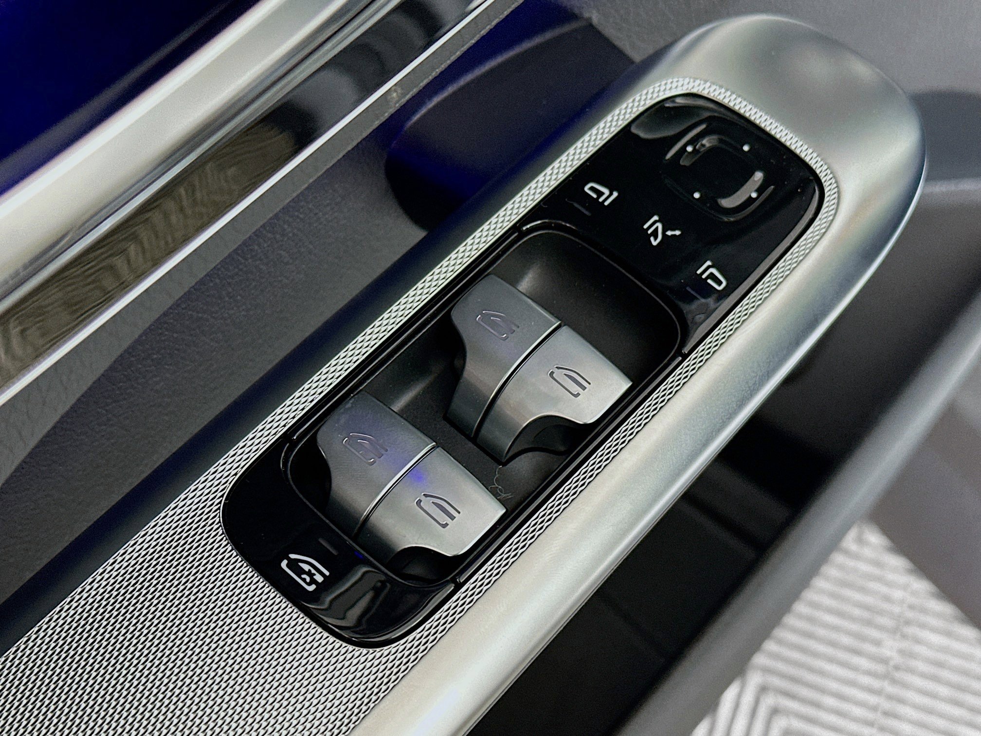 New 2026 Mercedes-Benz GLC 300 4MATIC image 17