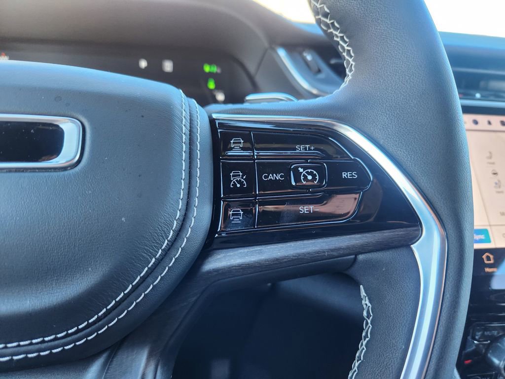 Used 2024 Jeep Grand Cherokee Overland image 26