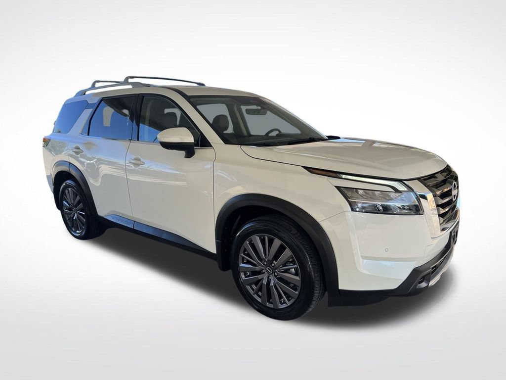 Certified 2023 Nissan Pathfinder SL w/ SL Premium Package AWD/4WD image 3