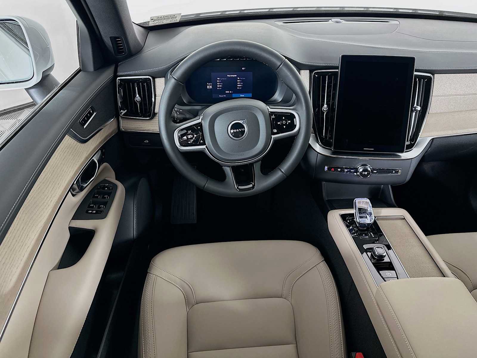 New 2026 Volvo XC90 B5 Plus w/ Protection Package AWD/4WD image 20