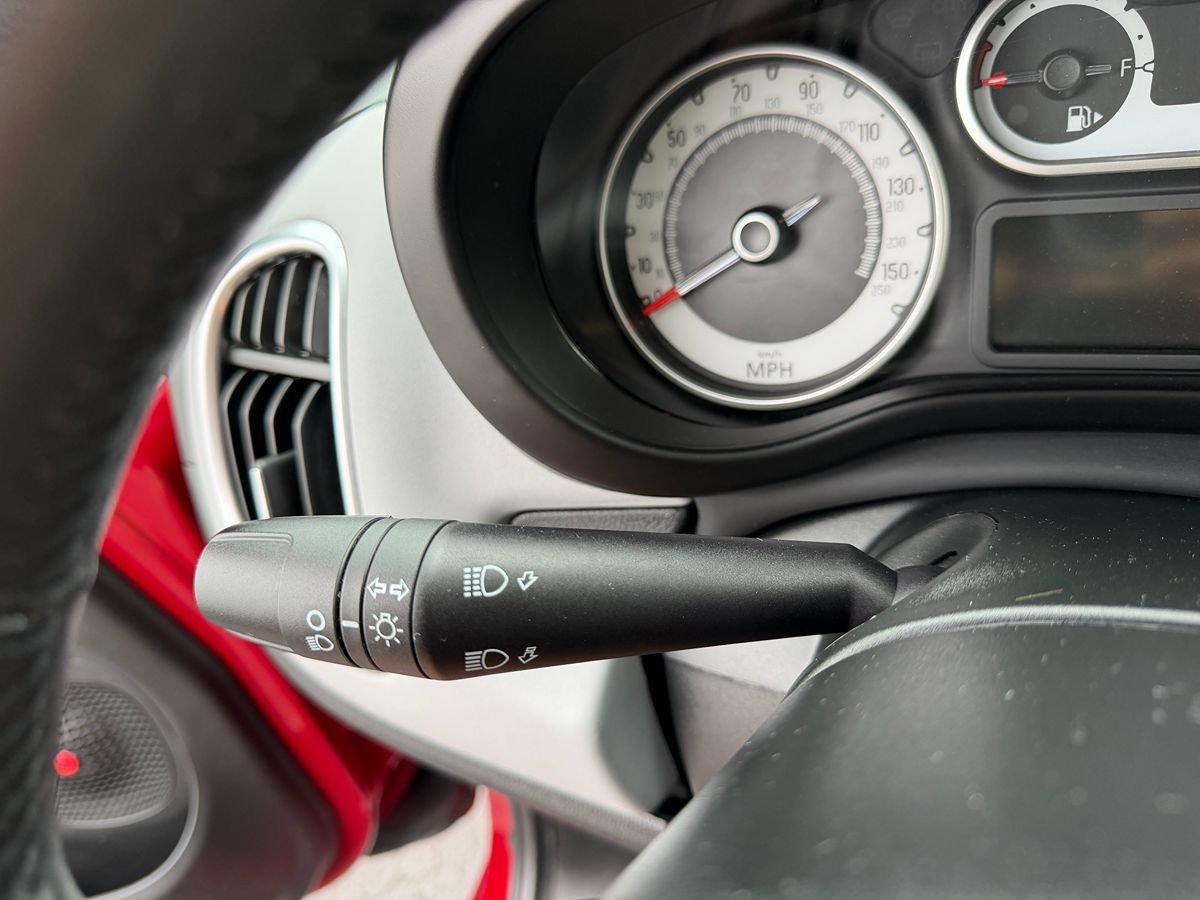 Used 2014 FIAT 500L Easy FWD image 9