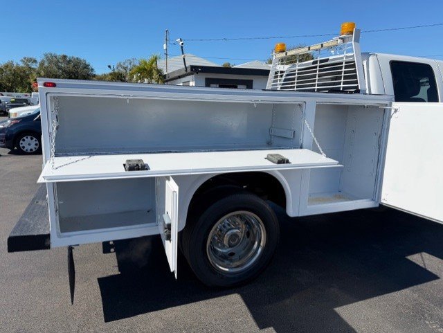 Used 2016 Ford F550 2WD Crew Cab Super Duty w/ Power Equipment Group image 11