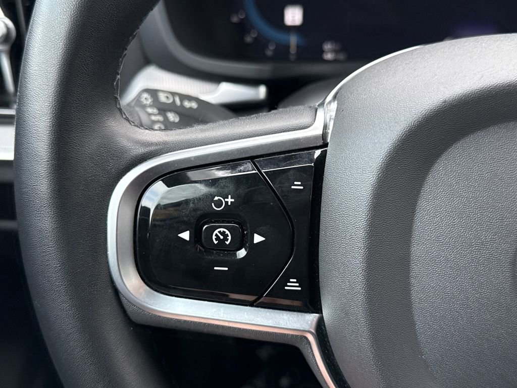 Used 2024 Volvo S60 B5 Plus image 17